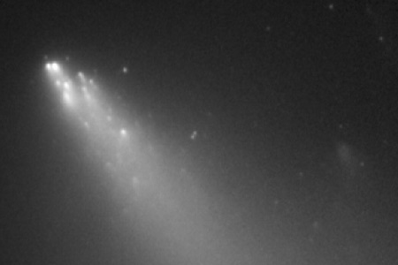 Hubble image of disintegrating comet
