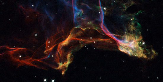 image of the Veil nebula as seen by Hubble