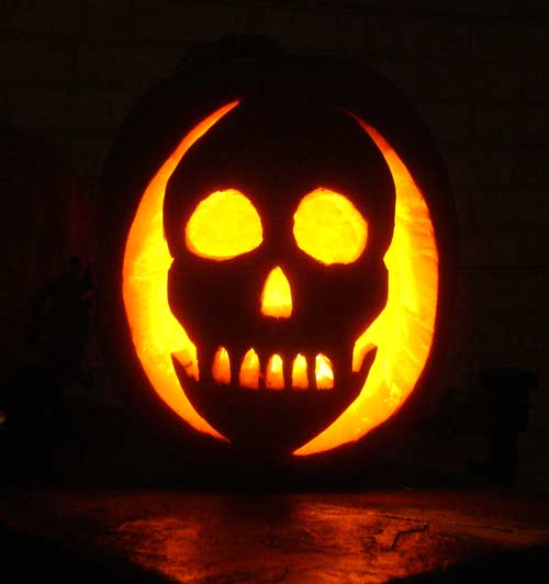 pumpkin carved like a skull