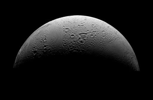 Picture from cassini of the north pole of Enceladus